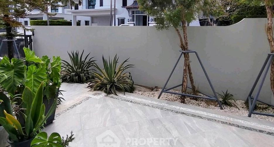 Casa en alquiler y en venta de 4 habitaciones en Saphan Sung, Bangkok
