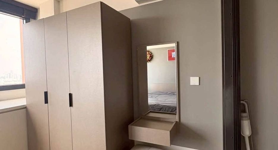 For sale 1 bed condo in Huai Khwang, Bangkok