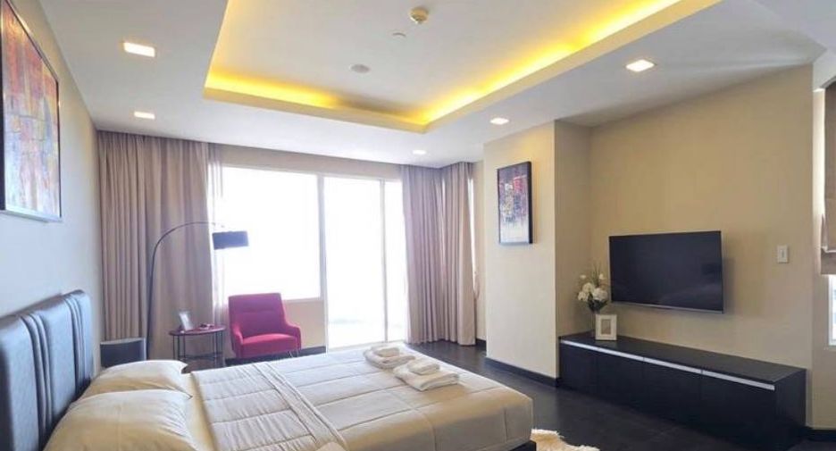 For sale 3 bedrooms condo in Jomtien, Pattaya