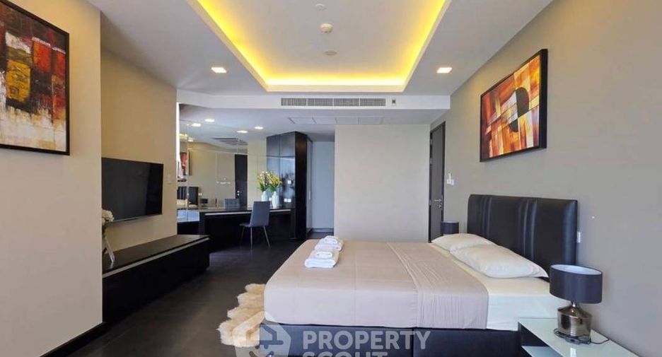 For sale 3 bedrooms condo in Jomtien, Pattaya