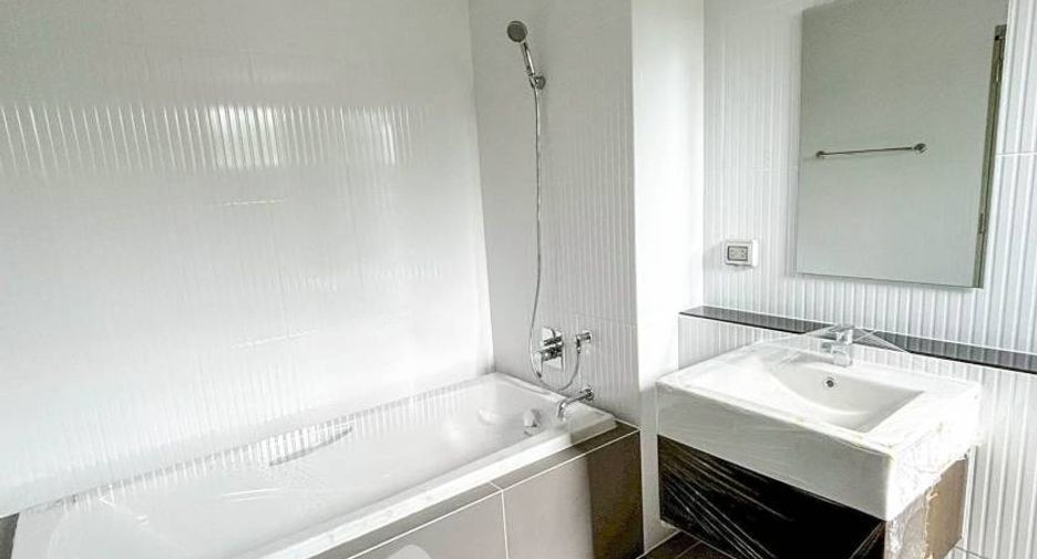Reihenhaus zum Kauf mit 4 Zimmer in Thung Khru, Bangkok