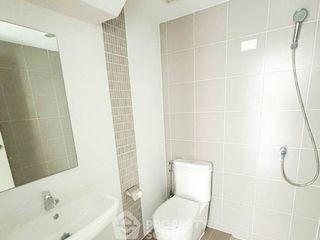 Reihenhaus zum Kauf mit 4 Zimmer in Thung Khru, Bangkok