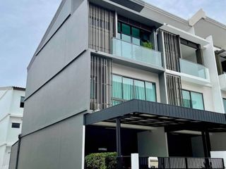 For rent そして for sale 3 ベッドルーム townhouse in Lat Phrao, Bangkok