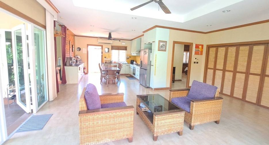 For sale 3 bedrooms house in Huay Yai, Pattaya