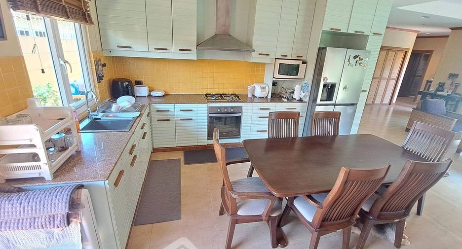 For sale 3 bedrooms house in Huay Yai, Pattaya