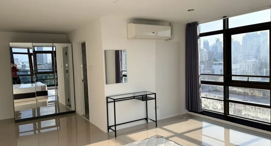 For rent 3 ベッドルーム condo in Watthana, Bangkok
