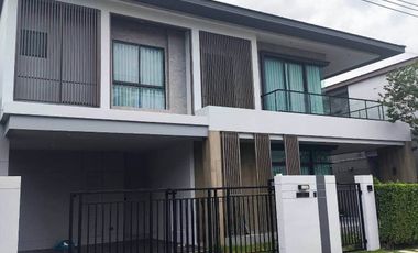 For rent 5 ベッドルーム house in Khlong Sam Wa, Bangkok