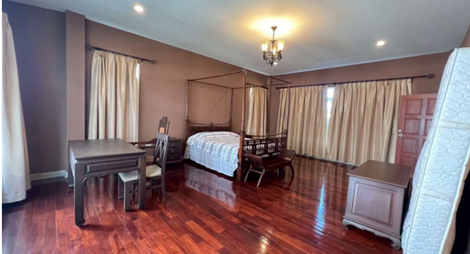 For sale 6 ベッドルーム house in Na Jomtien, Pattaya