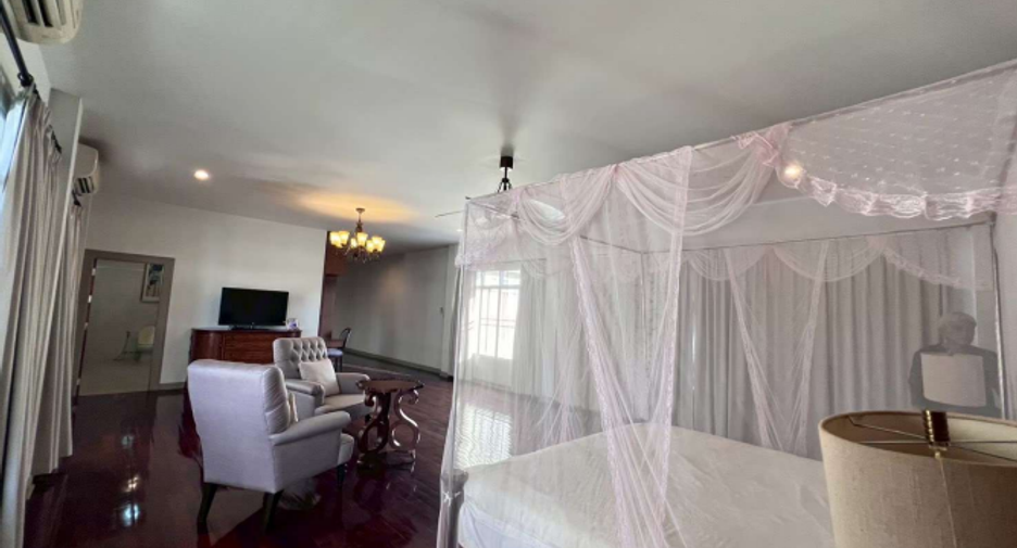 For sale 6 ベッドルーム house in Na Jomtien, Pattaya