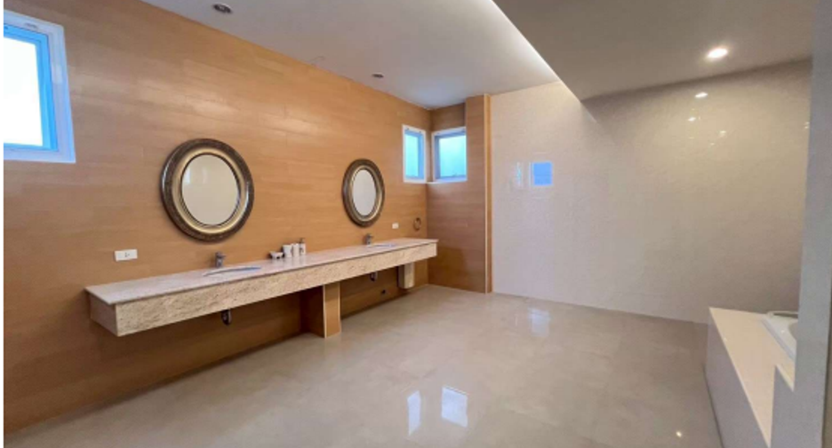 For sale 6 ベッドルーム house in Na Jomtien, Pattaya