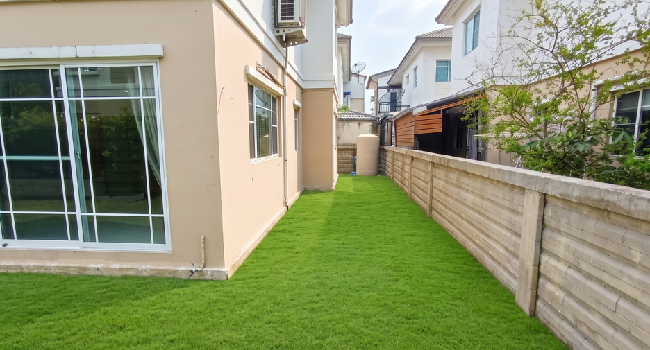 For sale 3 bedrooms house in Prawet, Bangkok