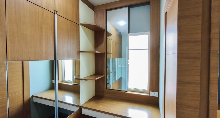 For sale 3 bedrooms house in Prawet, Bangkok