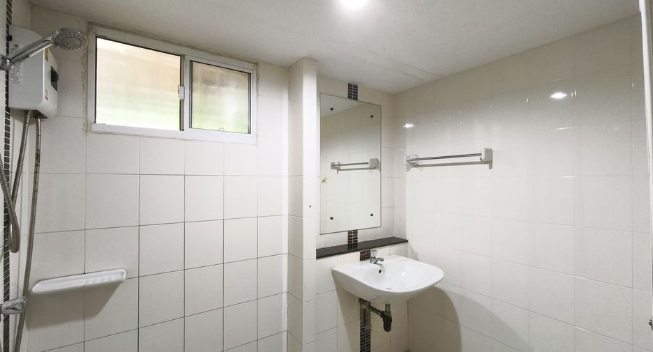 For sale 3 bedrooms house in Prawet, Bangkok
