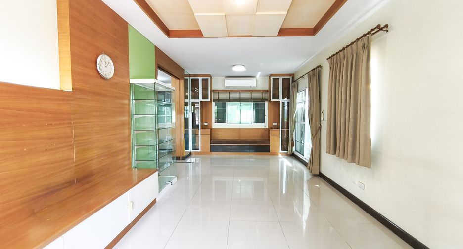 For sale 3 bedrooms house in Prawet, Bangkok