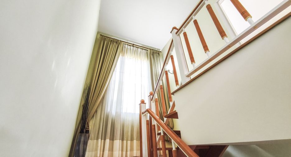 For sale 3 bedrooms house in Prawet, Bangkok
