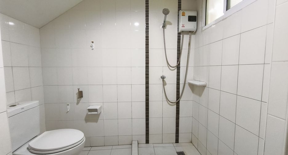 For sale 3 bedrooms house in Prawet, Bangkok