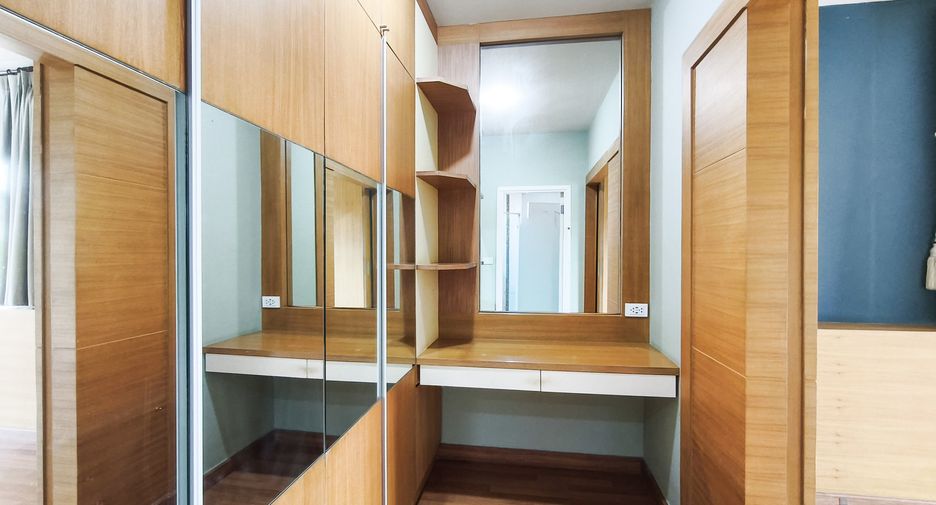 For sale 3 bedrooms house in Prawet, Bangkok