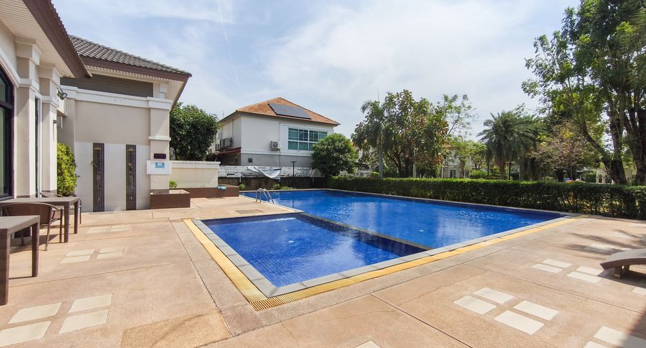For sale 3 bedrooms house in Prawet, Bangkok