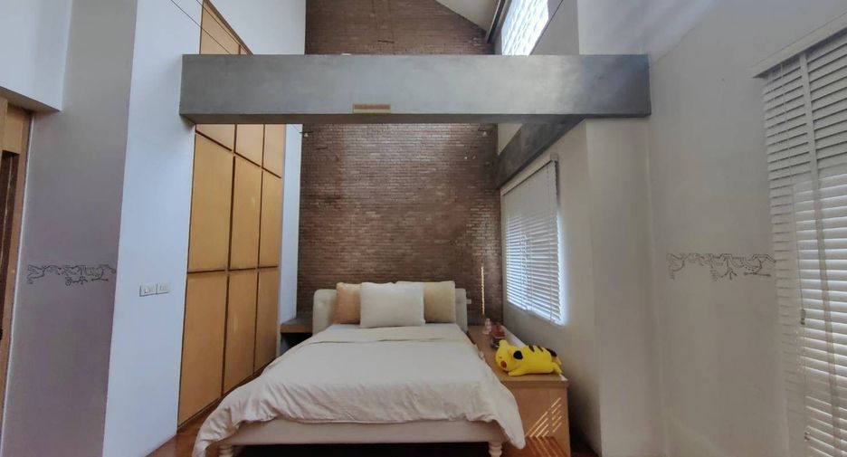 For sale そして for rent 6 ベッドルーム house in Phra Khanong, Bangkok