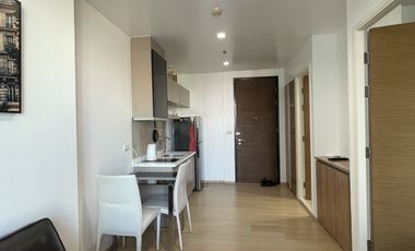 Wohnung zur Miete mit 1 Zimmer in Phra Khanong, Bangkok