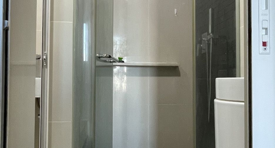À louer 1 chambre condo à Phra Khanong, Bangkok