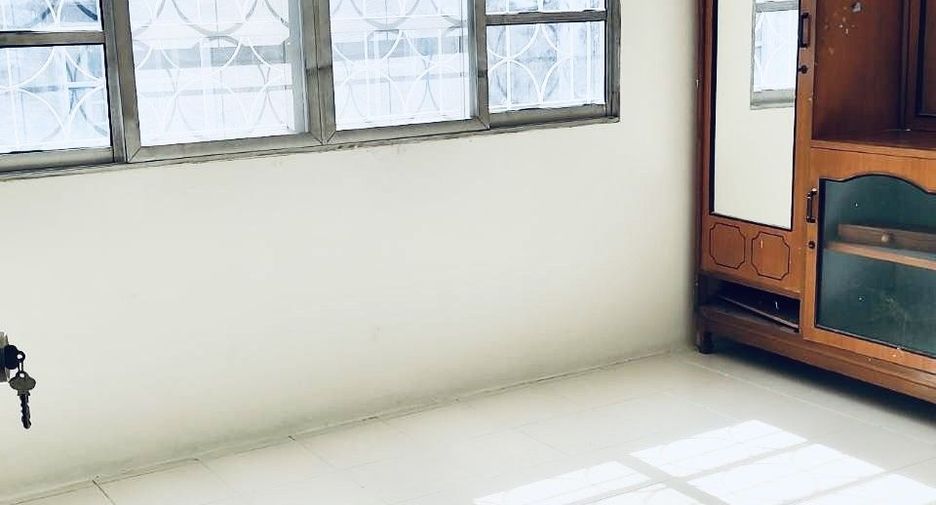 For sale 2 ベッドルーム townhouse in Bang Sao Thong, Samut Prakan