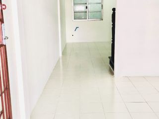 Casa adosada en venta de 2 habitaciones en Bang Sao Thong, Samut Prakan