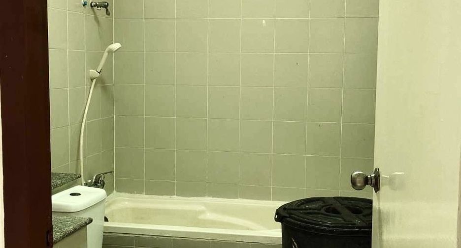 For sale 2 ベッドルーム townhouse in Bang Sao Thong, Samut Prakan