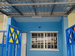 Casa adosada en venta de 2 habitaciones en Bang Sao Thong, Samut Prakan