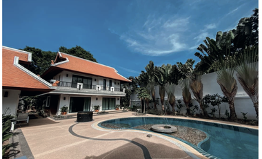 For sale 7 bedrooms villa in Mueang Phuket, Phuket