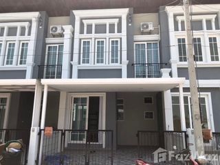 Casa adosada en alquiler de 2 habitaciones en Mueang Chiang Mai, Chiang Mai