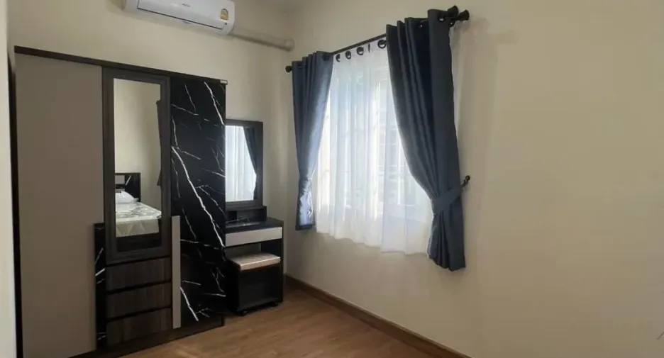 Casa adosada en alquiler de 2 habitaciones en Mueang Chiang Mai, Chiang Mai