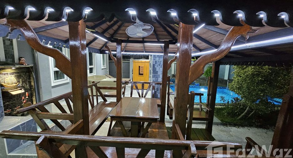For rent 9 ベッドルーム house in Huay Yai, Pattaya