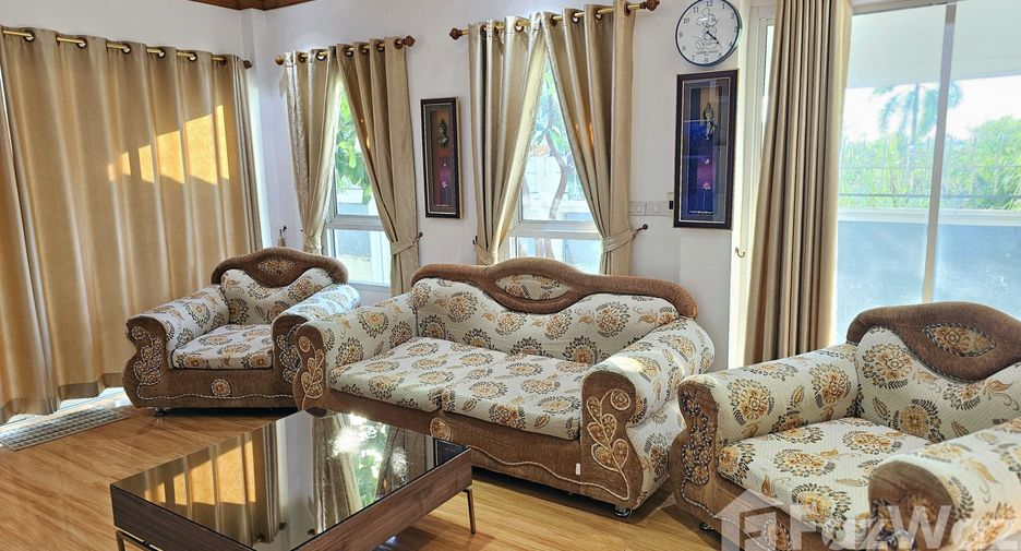 For rent 9 ベッドルーム house in Huay Yai, Pattaya