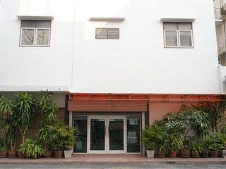 For sale 8 ベッドルーム house in Phaya Thai, Bangkok