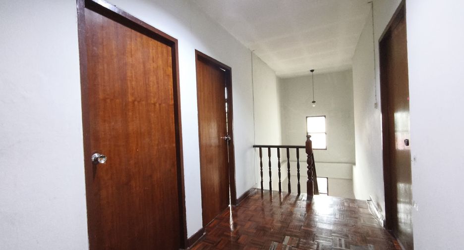 For sale 5 ベッドルーム house in Chom Thong, Bangkok