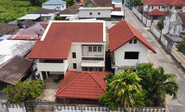 For sale 5 ベッドルーム house in Chom Thong, Bangkok