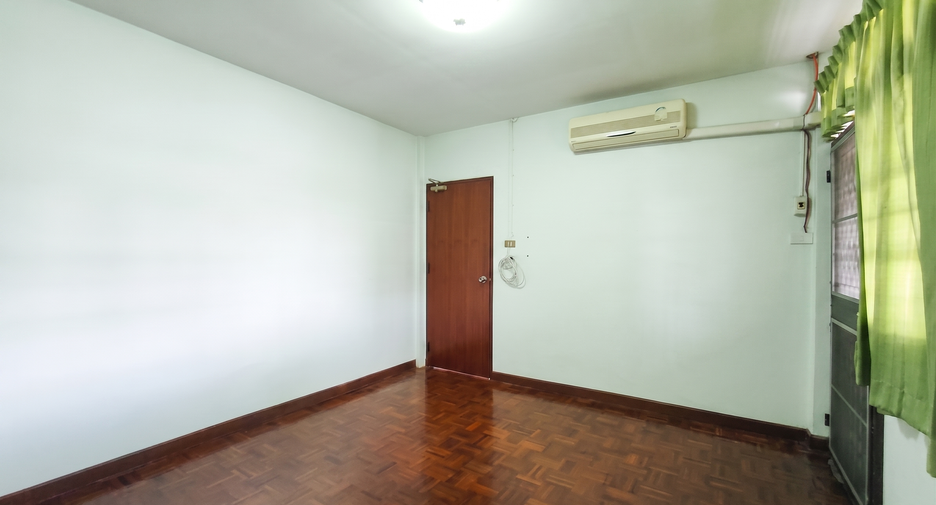 For sale 5 ベッドルーム house in Chom Thong, Bangkok