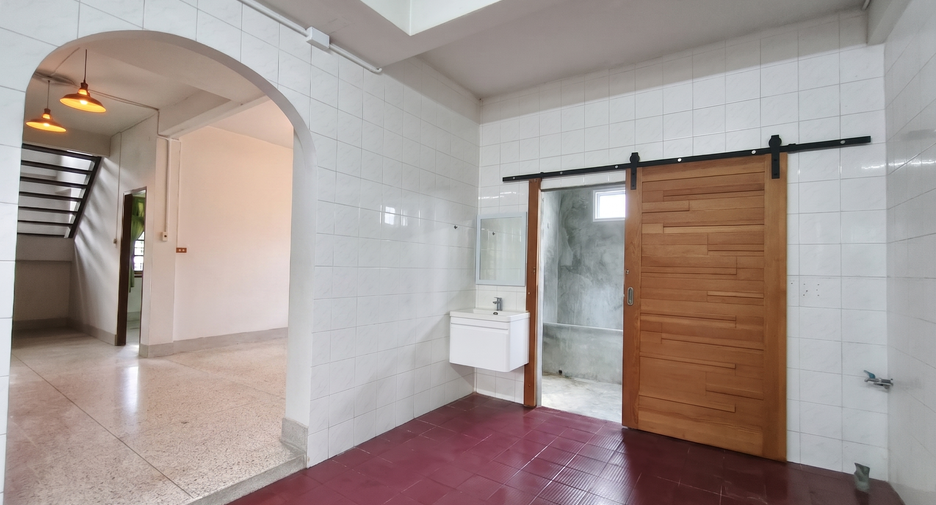 For sale 5 ベッドルーム house in Chom Thong, Bangkok