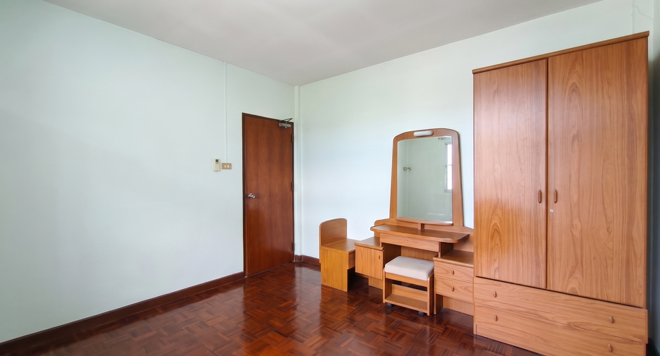 For sale 5 ベッドルーム house in Chom Thong, Bangkok