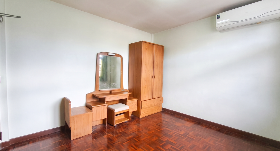 For sale 5 ベッドルーム house in Chom Thong, Bangkok