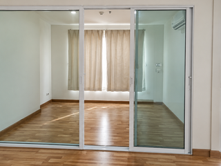 For sale 1 bed condo in Phra Khanong, Bangkok