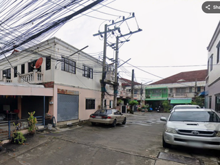 Casa adosada en venta de 3 habitaciones en Phra Pradaeng, Samut Prakan