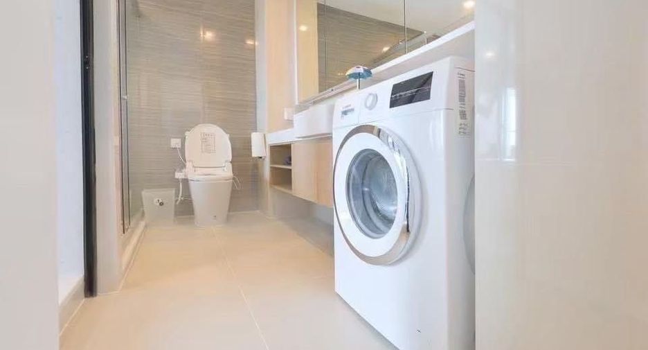 For sale 1 bed condo in Si Racha, Chonburi