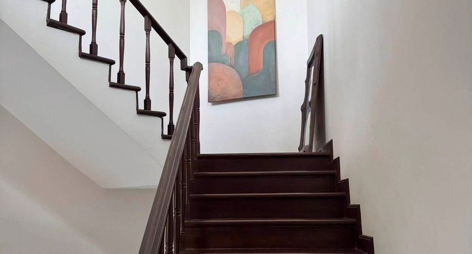 For sale and for rent 4 bedrooms villa in Huay Yai, Pattaya