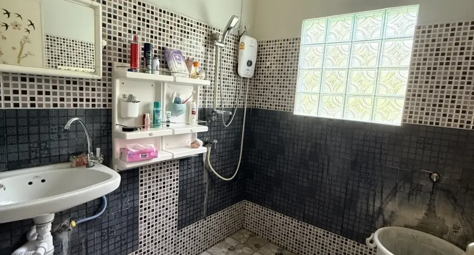 For rent 3 bedrooms house in Mueang Krabi, Krabi