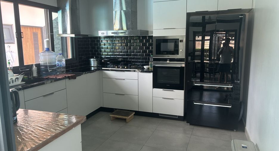 For sale and for rent 3 bedrooms villa in Hua Hin, Prachuap Khiri Khan
