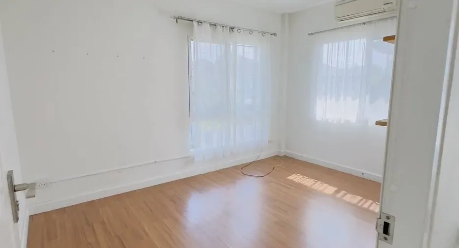 Haus zur Miete mit 3 Zimmer in San Kamphaeng, Chiang Mai