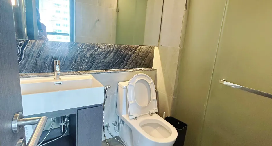 Condo en alquiler de 1 habitaciones en Khlong Toei, Bangkok