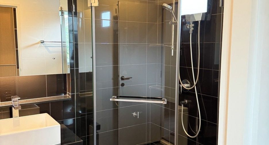 ขาย และ ให้เช่า 4 ห้องนอน บ้านเดี่ยว ใน บางกะปิ, กรุงเทพฯ